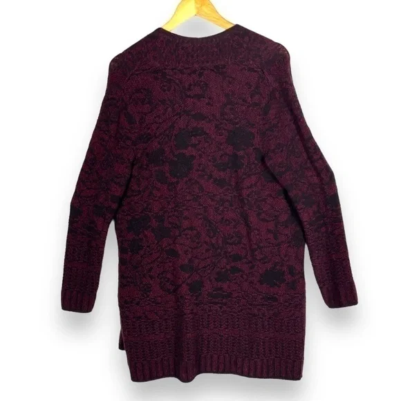 Textured Floral Sweater Cardigan - Picture 11 of 11